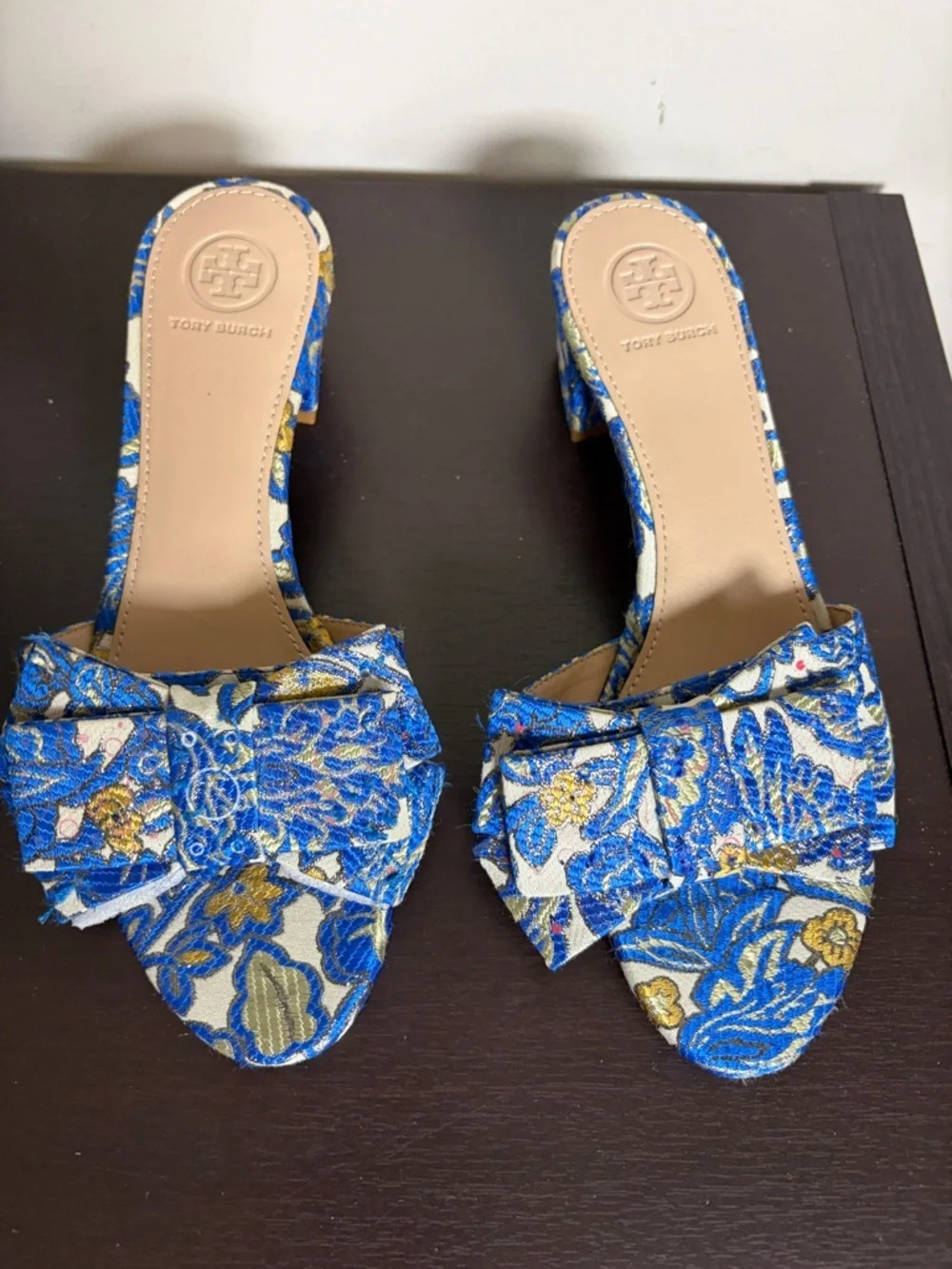 Tory Burch Valentina 45mm bow slide heels blue floral brocade logo Sz 7.5